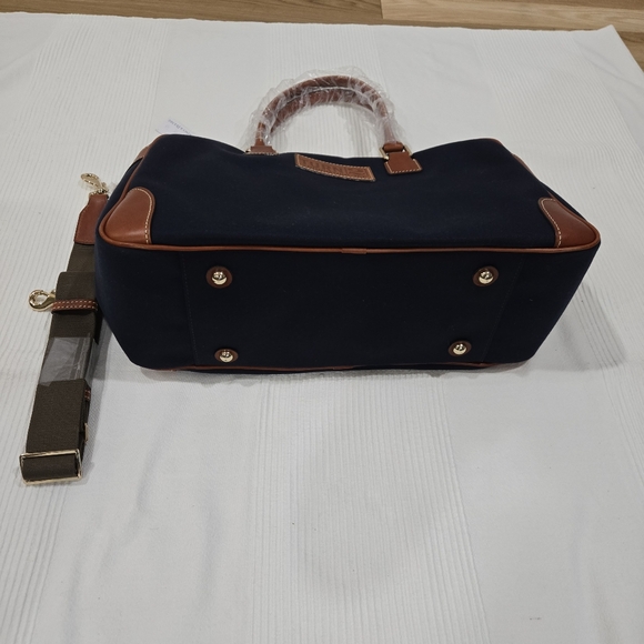 NWT Dooney & Bourke Bowler Duffle bag - Picture 3 of 6